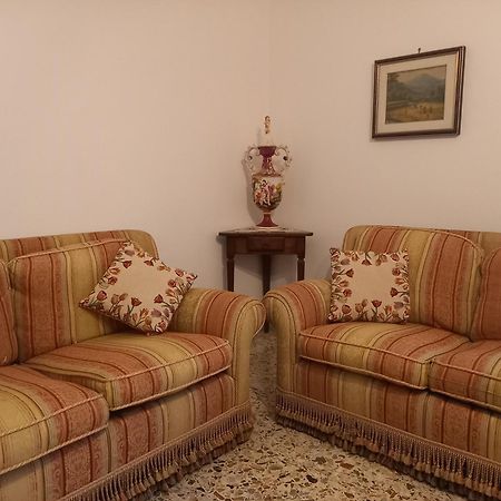 Casa Zi' Peppe Appartement Capranica Buitenkant foto